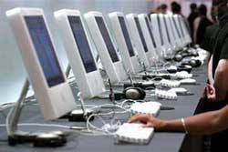 Hacker successfully installed WinXP on an Intel-based Mac