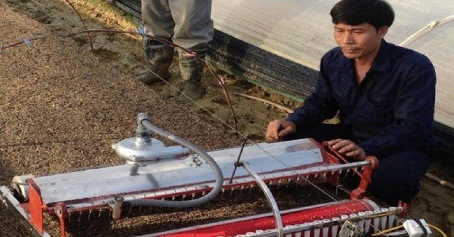 Hai Duong farmers make robots, Israel restores their hats
