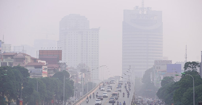 Hanoi continues to sink in the fog for the next few days