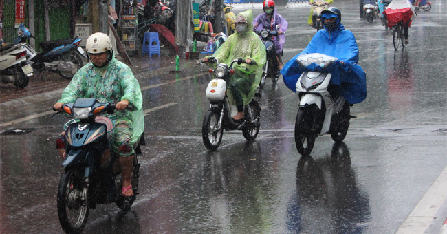 Hanoi has rain in the evening and night, the possibility of strong winds