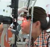 Hanoi: Red-eye pain in the season