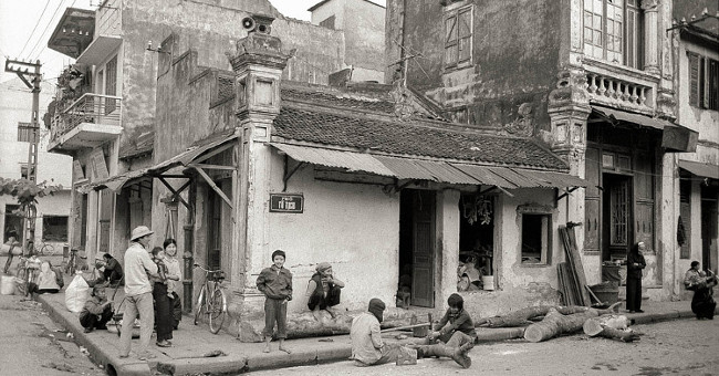 Hanoi was subsidized by a photo of the British diplomat