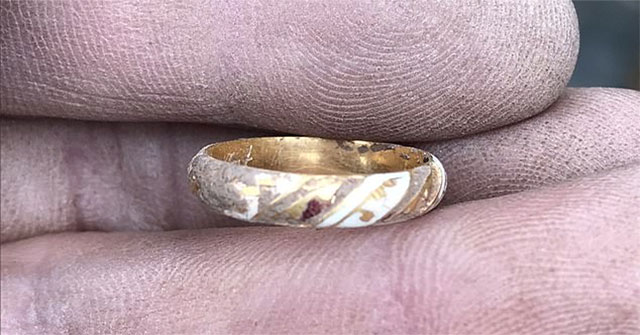 He: Found Shakespeare's 500-year-old gold ring?