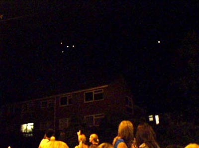He: UFO makes the whole town dumbfounded