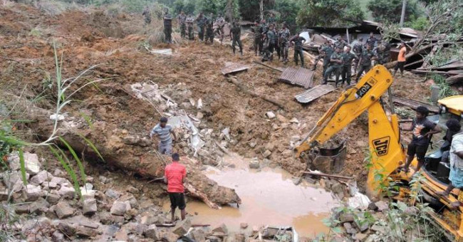 Heavy rain caused two terrifying landslides, 150 people were buried