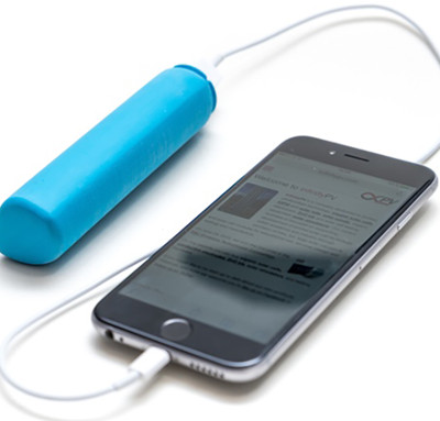 HeLi-on: The portable battery comes with a revolving energy-saving pin