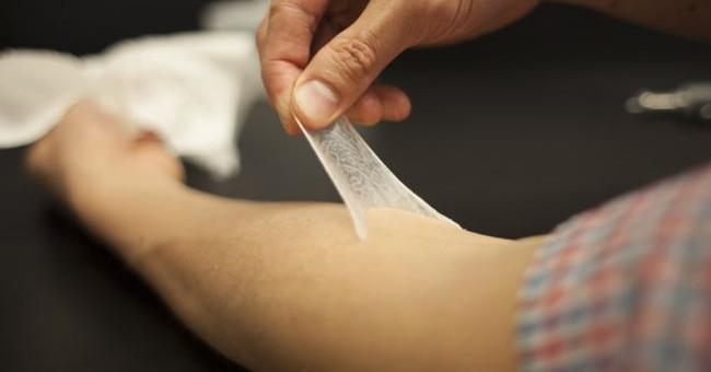 Help the young face to be 20 years old by 'applying' artificial skin
