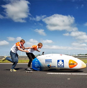 High-speed bicyclers like the motorcycle