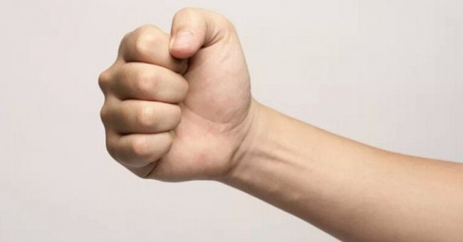 Hold your hands for 30 seconds to know your health status