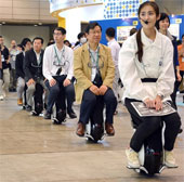 Honda demonstrated the UNI-CUB Beta robot