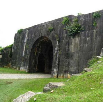 Ho's Citadel - The unique building in Vietnam