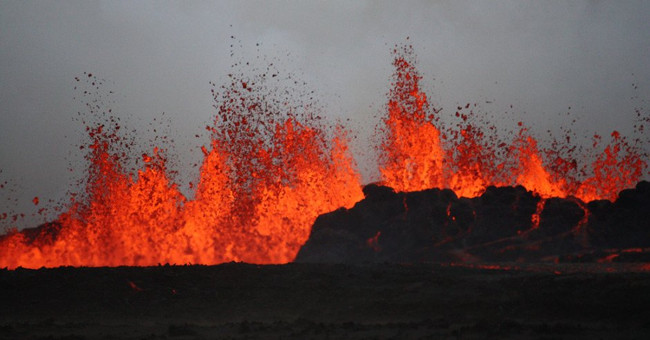 Hot lava rivers like the Sun flow from Canada to Russia