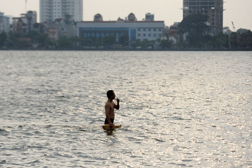 Hot sun returns to the North and Central