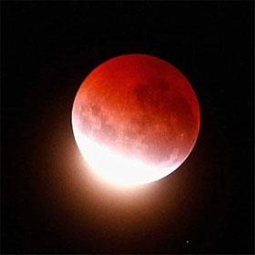 Hot: Waiting for the phenomenon 'Super blood moon' first appeared for 30 years