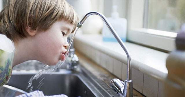 How dangerous is lead drinking water?