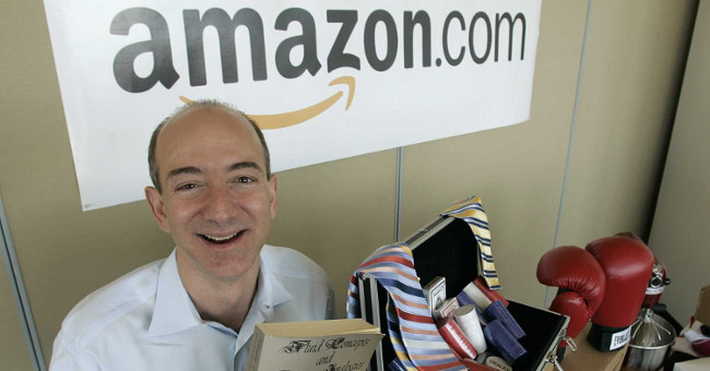 How did Jeff Bezos become the richest person in the world?