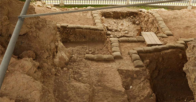 How did the ancients store and consume animal bone marrow?