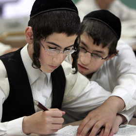 How do Jews teach children?