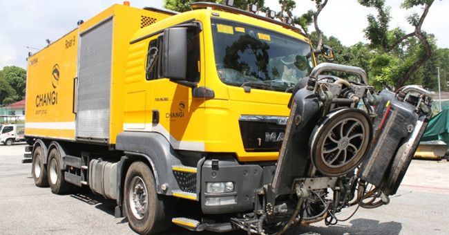 How does the daily cleaning work at the airport take place?