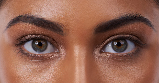 How does the eye work?