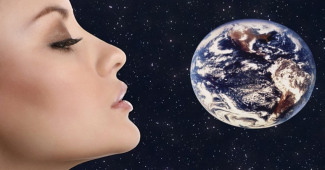 How does the space in the universe smell like?