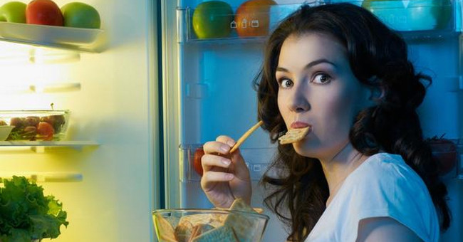 How harmful it is to have dinner late