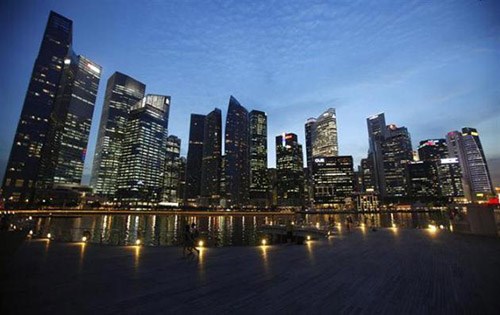 How has Singapore turned waste water and sea water into drinking water?