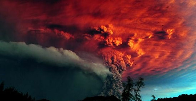 How intense is the volcano erupting?