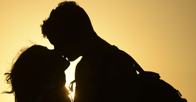 How many seconds do women need to have love?