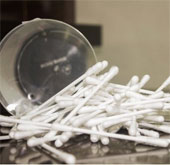 How to choose a safe cotton swab