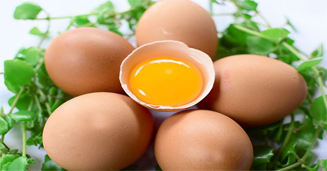 How to eat eggs correctly?