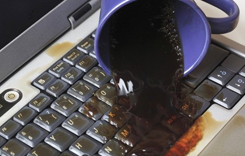 How to handle when you dump water on your laptop