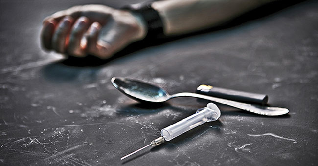 How to provide first aid to people who have drug shock