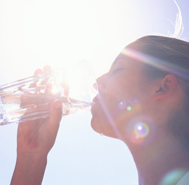 How to purify fresh water from seawater is simple, cheap and without electricity