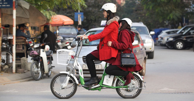 How to safely ride an electric bicycle