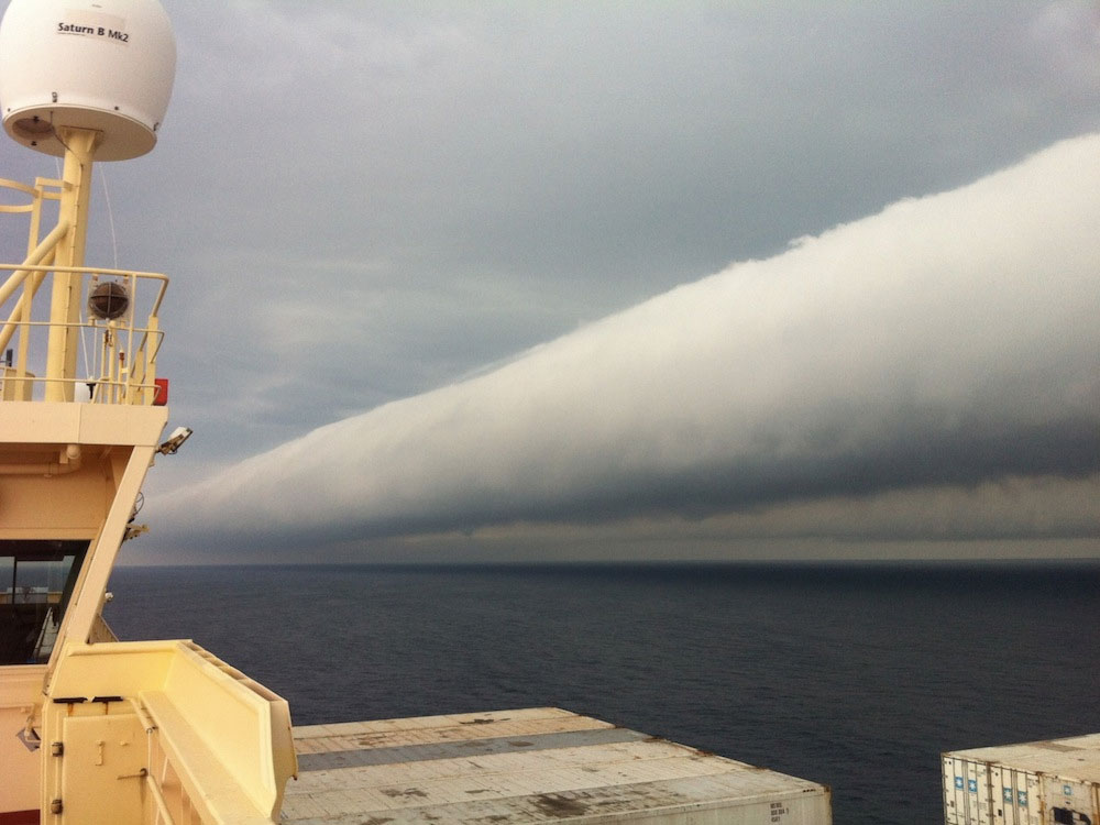 Huge cloud rolls in Brazil