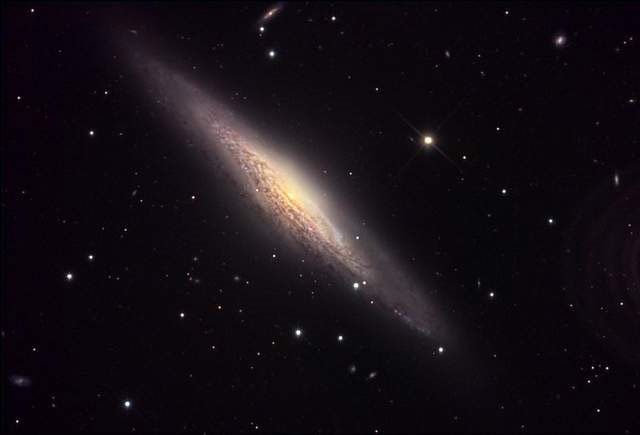 Huge 'flying saucer' in the universe