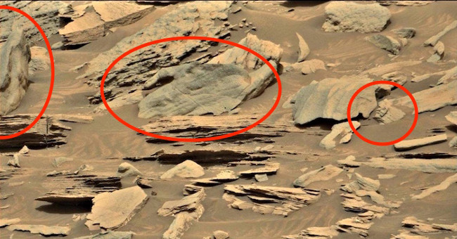 Huge hand shape on the surface of Mars