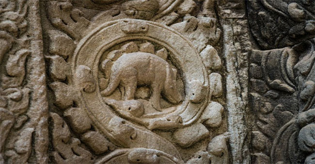 Humans used to live with dinosaurs 10,000 years ago?