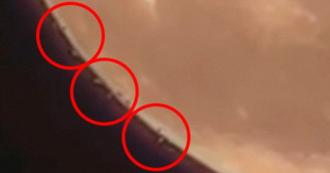 Hundreds of UFOs left the moon?