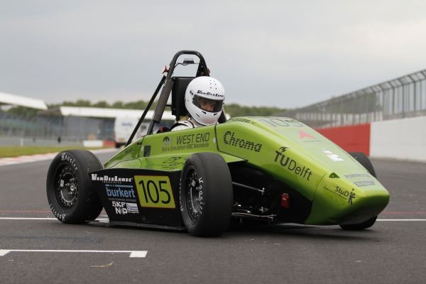 Hydrogen car racing with gasoline