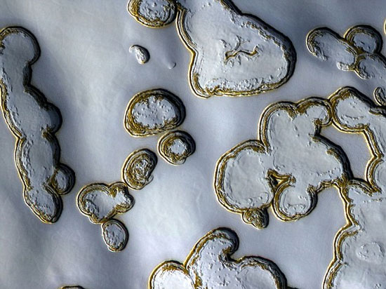 Ice melts on Mars