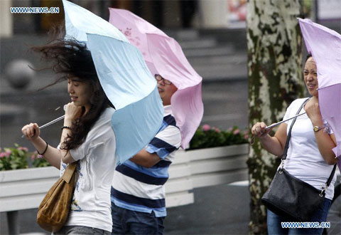Images of Haikui storm landed in China