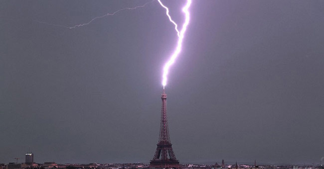 Impressive moment with nature's