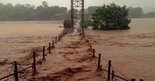 In the north, there is a widespread rain, and floods appear on the rivers