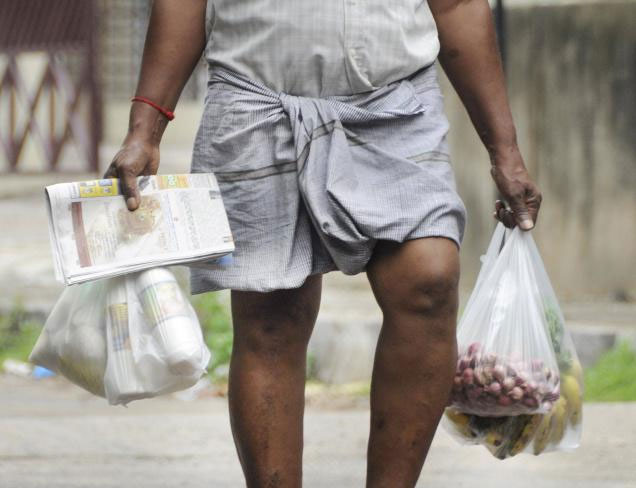 India banned the sale of plastic bags for the environment