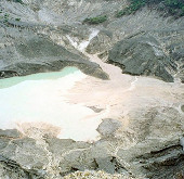 Indonesia: People have to evacuate because of volcanic activity