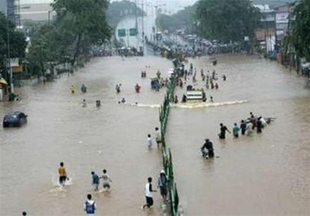 Indonesia: The country continued to rise in Jakarta, 200,000 people evacuated