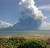 Indonesia: Volcanic eruption, 6 people died