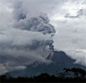 Indonesian volcano again stirred